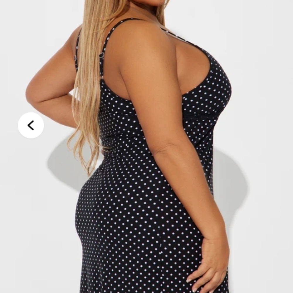 Black Chemise with White Dots - Picture 2 of 2
